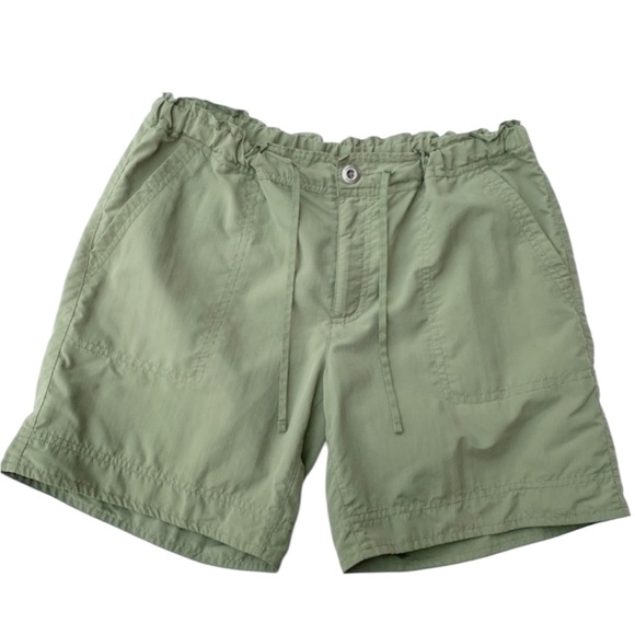 Patagonia Pants - Patagonia women’s Upcountry olive Shorts size 6
